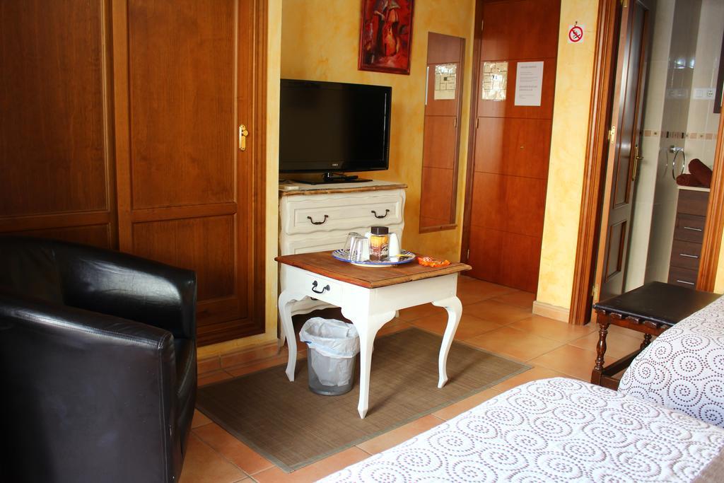 Hostal Don Peque Adult Recommended Нерха Номер фото